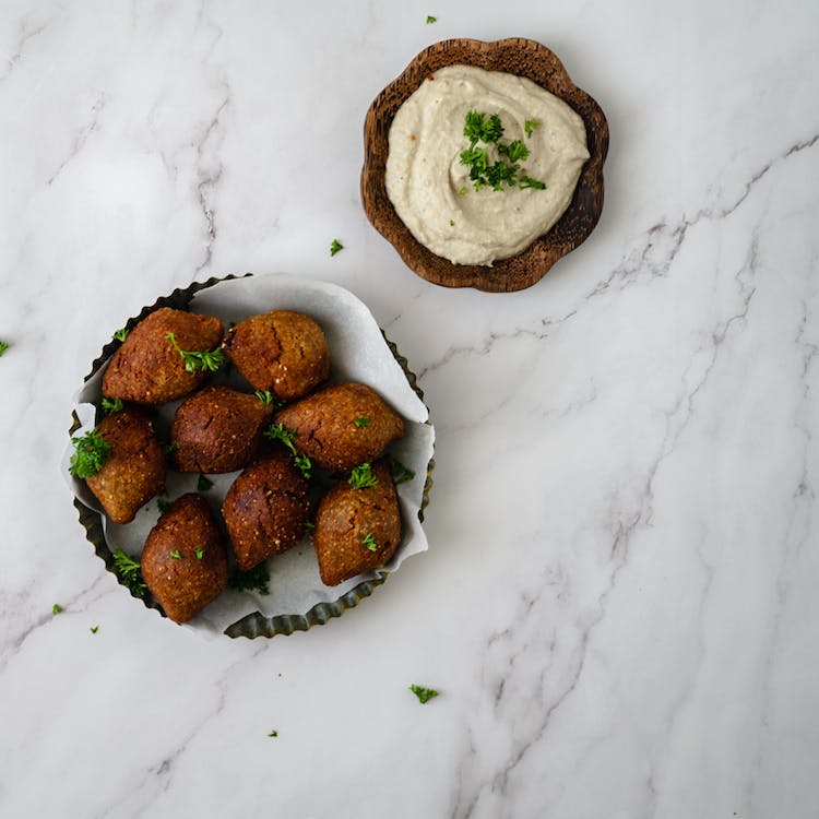 Kibbeh: polpette di carne e bulgur tipiche dello street food